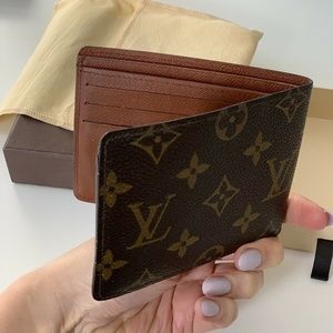 Louis Vuitton Bi-Fold Monogram Wallet